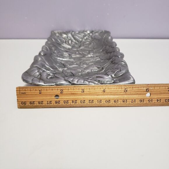 King Arthurs Court Lily Pattern Serving Candy Dinner Tray 1q"×5.5"×1" - Picture 8 of 9